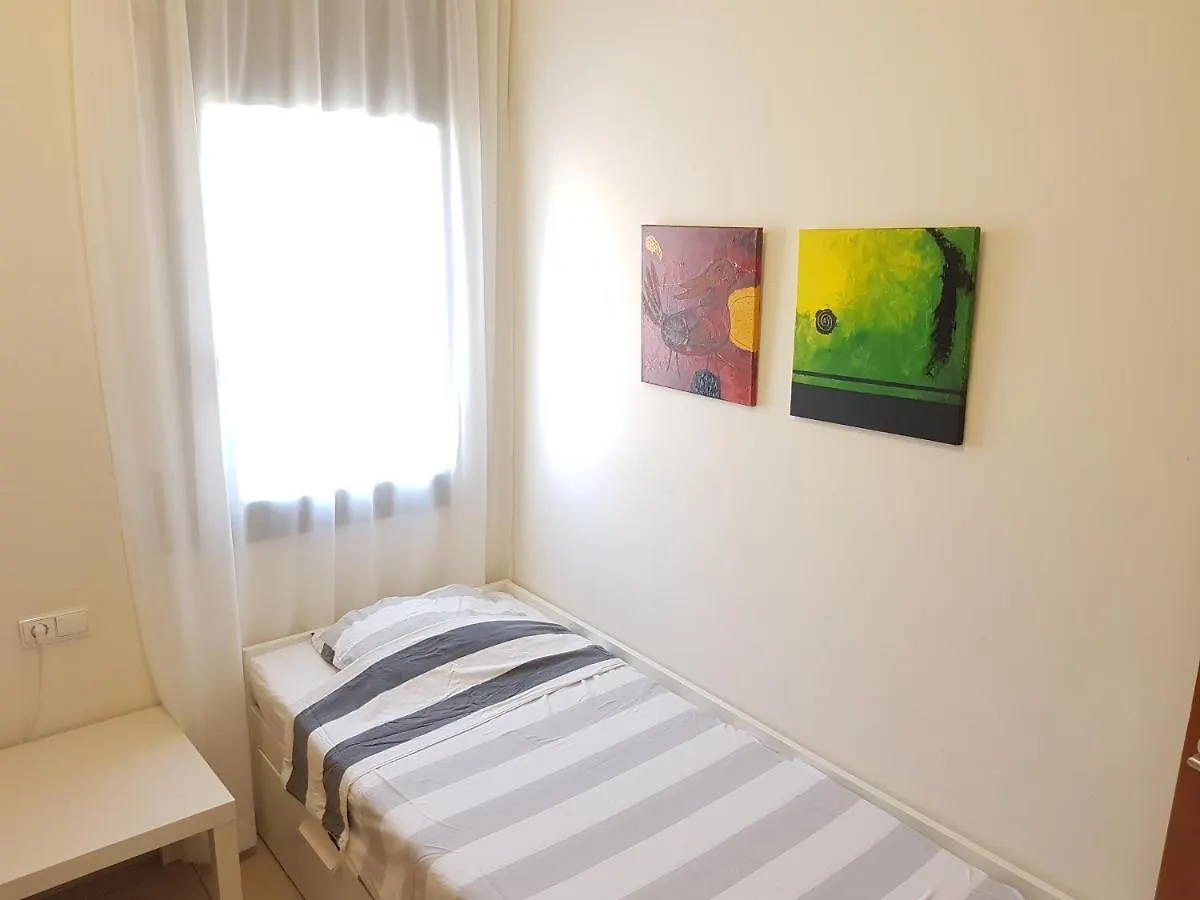 Beautiful Apartment 75M2 With View At The Beach, Pool, Parking Roses
