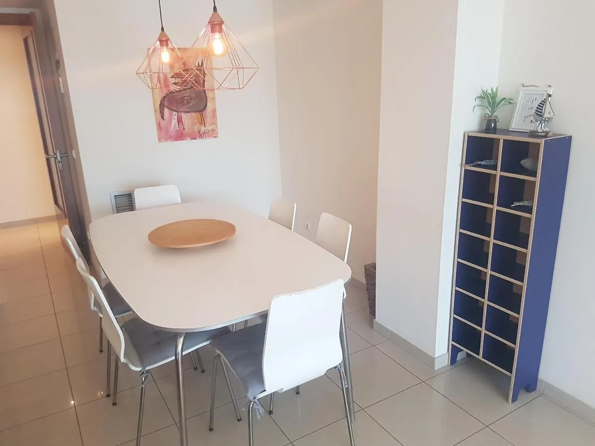 Beautiful Apartment 75M2 With View At The Beach, Pool, Parking Roses Spain